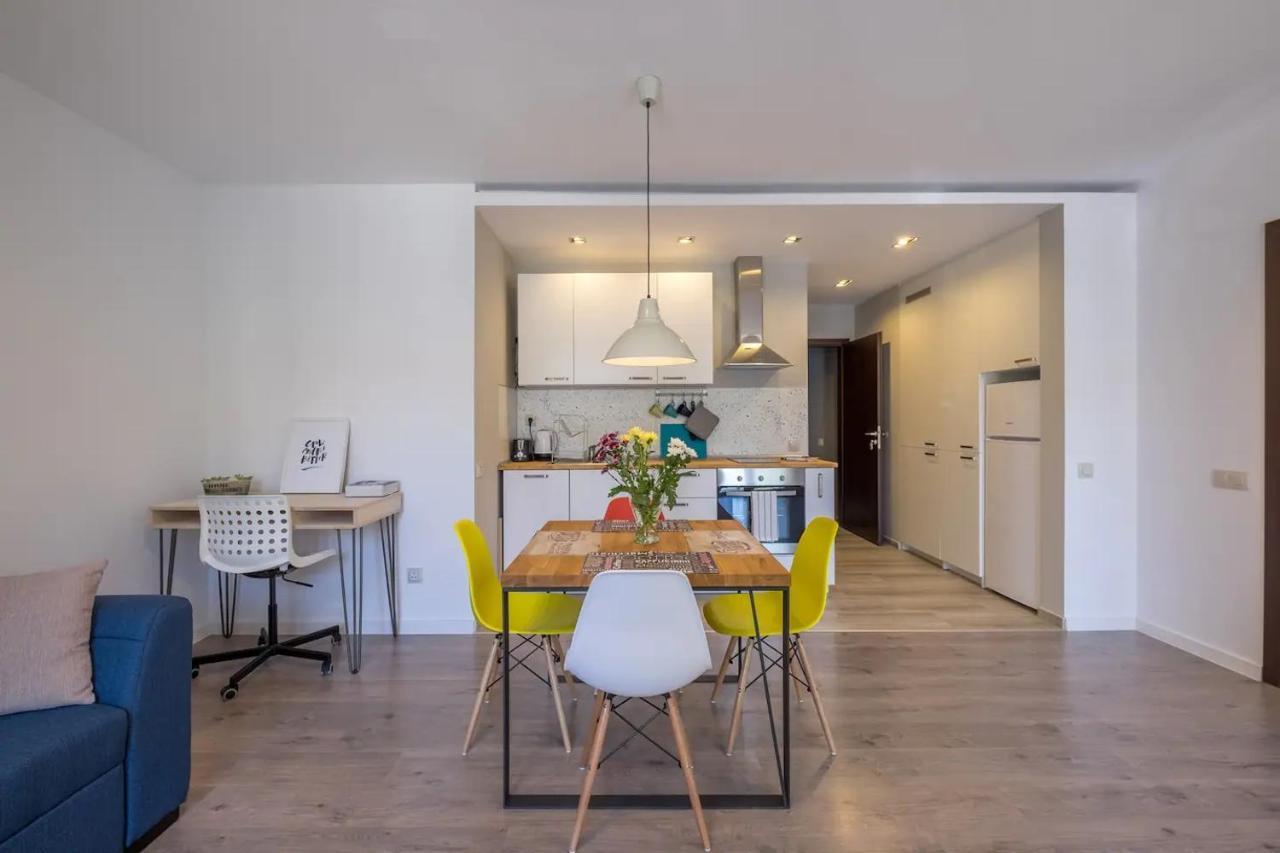 Quiet & Airy Modern Apt. Top Centre Free Parking Sofia Bagian luar foto