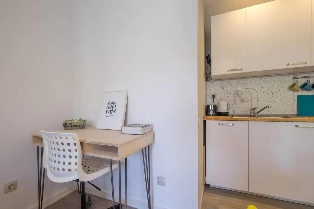 Quiet & Airy Modern Apt. Top Centre Free Parking Sofia Bagian luar foto