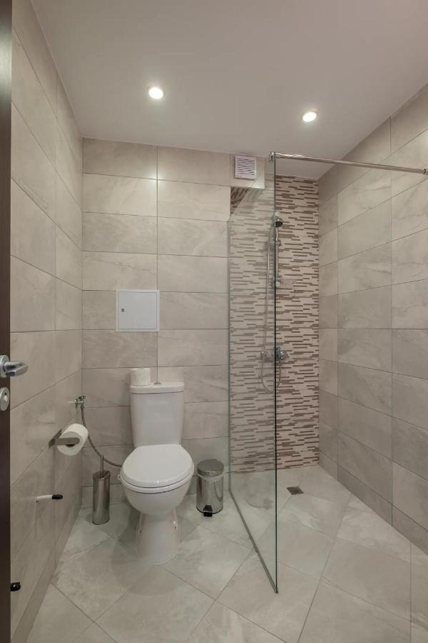 Quiet & Airy Modern Apt. Top Centre Free Parking Sofia Bagian luar foto